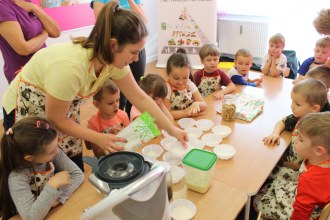 Warsztaty kulinarno - sensoryczne pt. 'Dzieciaki Zdrowo Smakują'