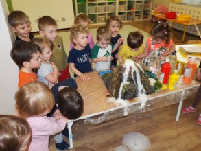 DZIEŃ DINOZAURA W GR PANI MARLENKI