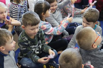 Przedstawienie zimowe i spotkanie ze św.  Mikołajem